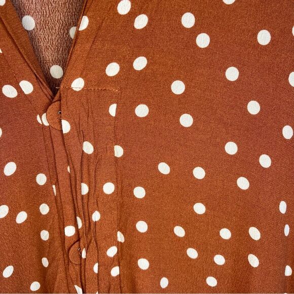 Vici Women’s Small Orange White Dotted Knee Highed Button up Dress. - Picture 2 of 6
